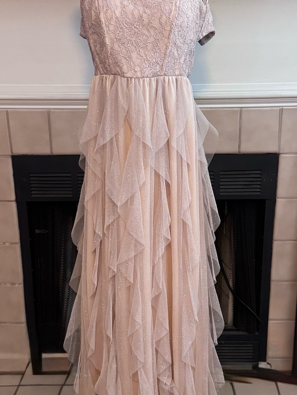 Xtraordinary Pink Prom Dress with Lace Bodice and Shimmering Flowing Chiffon